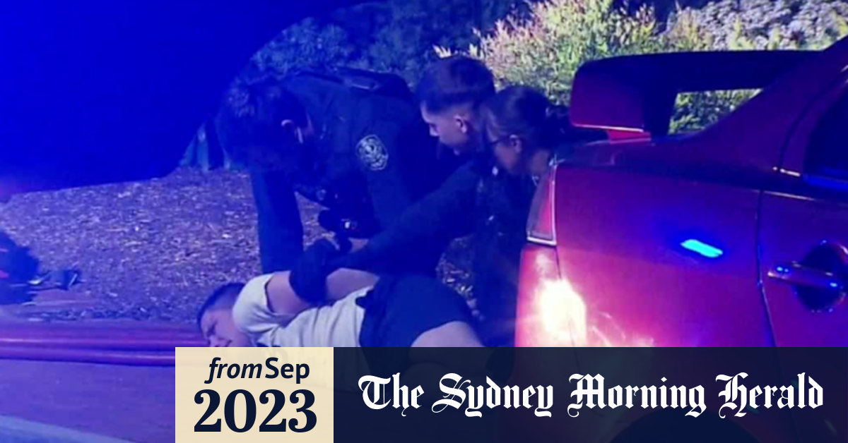 Video Man arrested as apartment burns in Adelaide